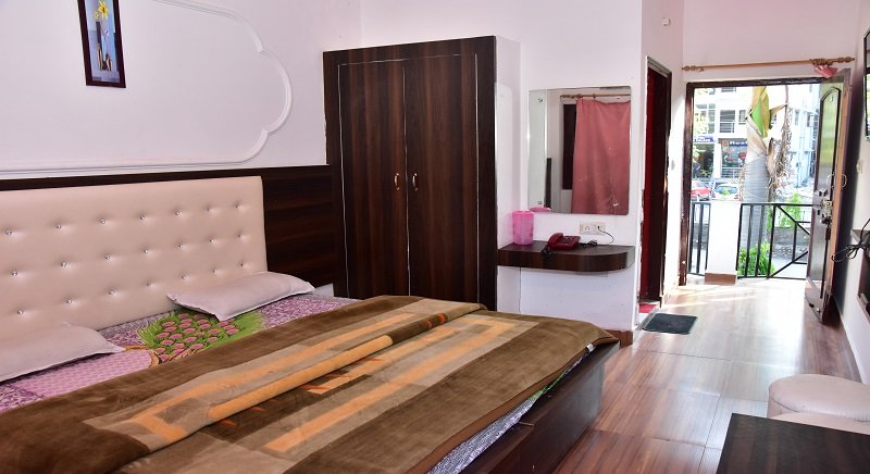 Standard AC room at Raj Resort